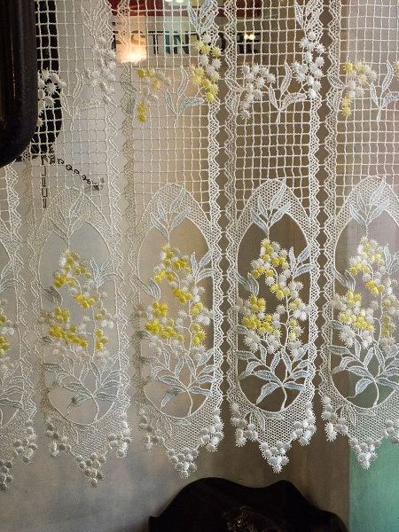Eggers, Julie 아티스트의 Italy-Tuscany-Province of Siena-Montalcino Pretty lace curtains작품입니다.